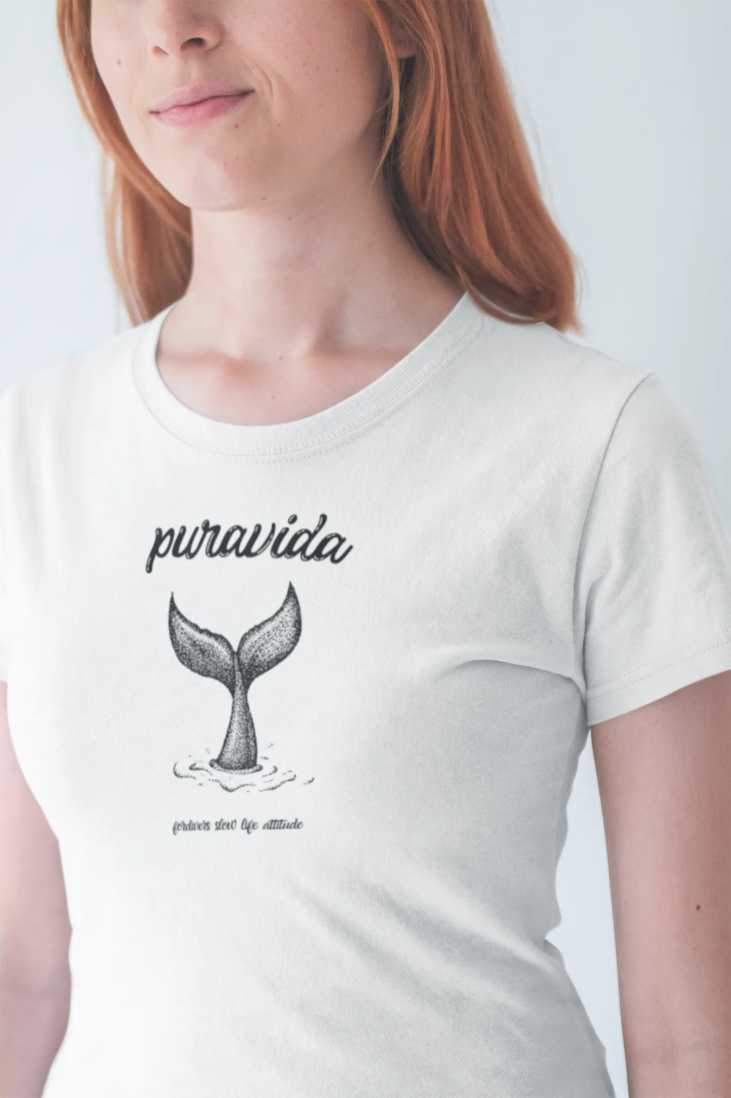 camiseta pura vida cola ballena